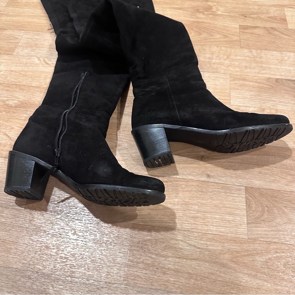 Stuart Weitzman Hitest Over the Knee Boots - Picture 3 of 12